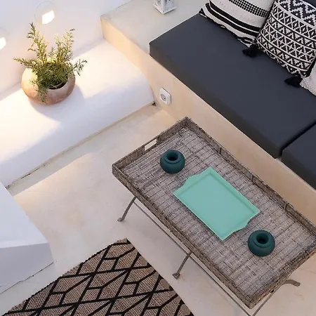 Apartment Secret Khora